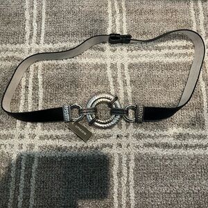 CHICO’S leather buckle belt 🖤✨